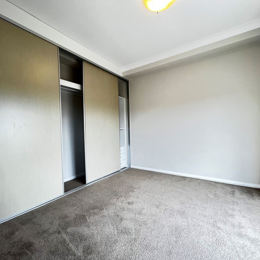 Feature one bedrom Apartment. Free GYM. - Photo 1