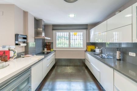 6 room luxury Detached House for rent in Granada, Spain - Photo 2