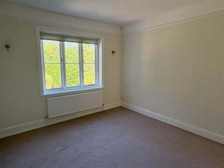 Drake Lane, Dursley - Photo 5