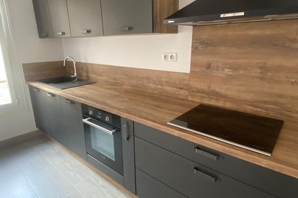 2P MEUBLE AVEC CAVE - CENTRE VILLAGE - Photo 1