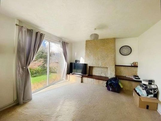 Priory Oak, Brackla, Bridgend, CF31 - Photo 1