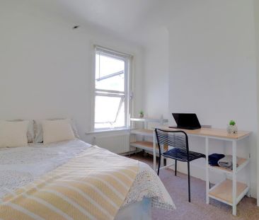 5 bedroom terraced house to rent - Photo 6