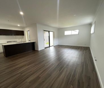 Stunning Brand New 4-Bedroom Family Home in Gregory Hills – Now Ava... - Photo 1
