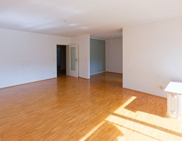 Schmeddingstr., chice bezugsfreie Wohnung........ - Photo 1