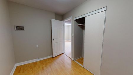 217 Laurier - Photo 2