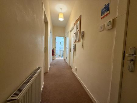 3 bedroom house of multiple occupation to rent - Photo 5