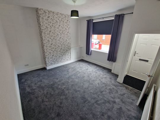 Marks Street, Radcliffe - Photo 1