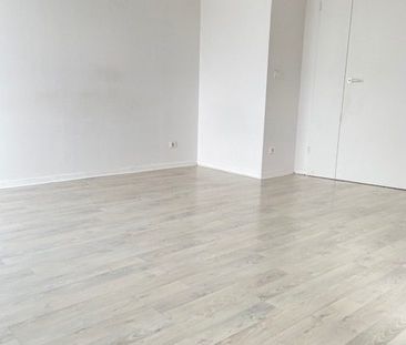 Studio MONTIGNY LE BRETONNEUX 33 m² - Photo 5