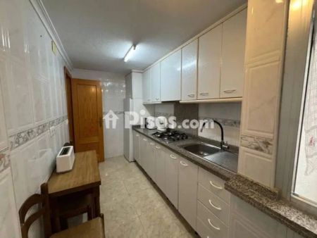 Piso en alquiler en Carrer de Pinós - Photo 4
