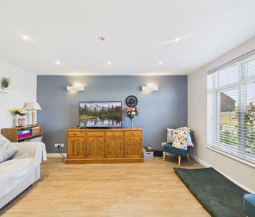 4 bedroom House in Mainprize Road, Bracknell - Photo 1