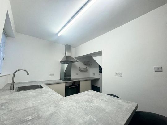 2 bedroom terraced house to rent - Photo 1
