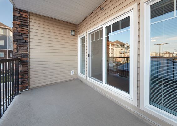 Fuse 2 bedroom 2 bath November Incentive ! - Photo 1