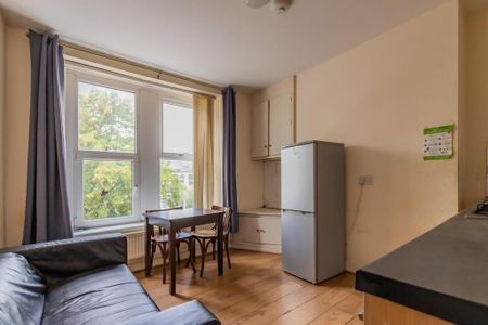 2 bedroom private hall to rent - Photo 4