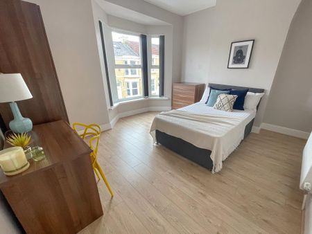 4 bedroom terraced house to rent - Photo 2