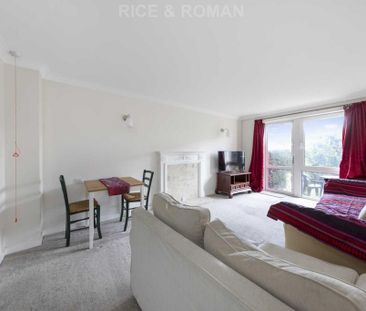 1 bedroom retirement property to rent - Photo 2