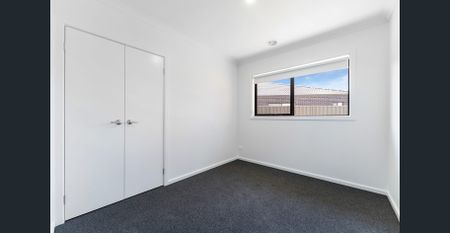 **RECEIVE ONE MONTH FREE RENT, ASK US HOW! Modern 4-Bedroom Home for Lease in Fraser Rise - Photo 2