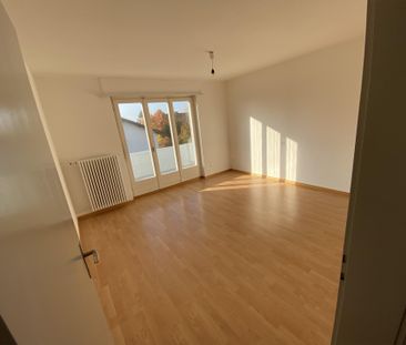 Grosszügige 6.5 Zimmer-Wohnung mit 160 m² und sonnigem Balkon - Photo 1