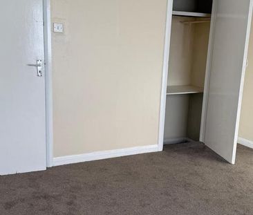 4 bedroom terraced house to rent - Photo 6