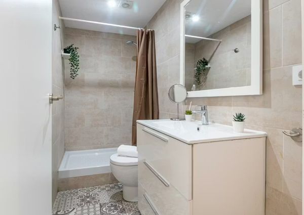 Carrer de les Beates, Barcelona, Catalonia 08003