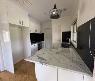 42 Hamilton Street, SHEPPARTON VIC 3630 - Photo 6