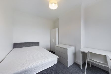 4 bedroom house to rent - Photo 3