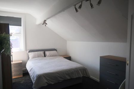 4 bedroom terraced house to rent - Photo 3