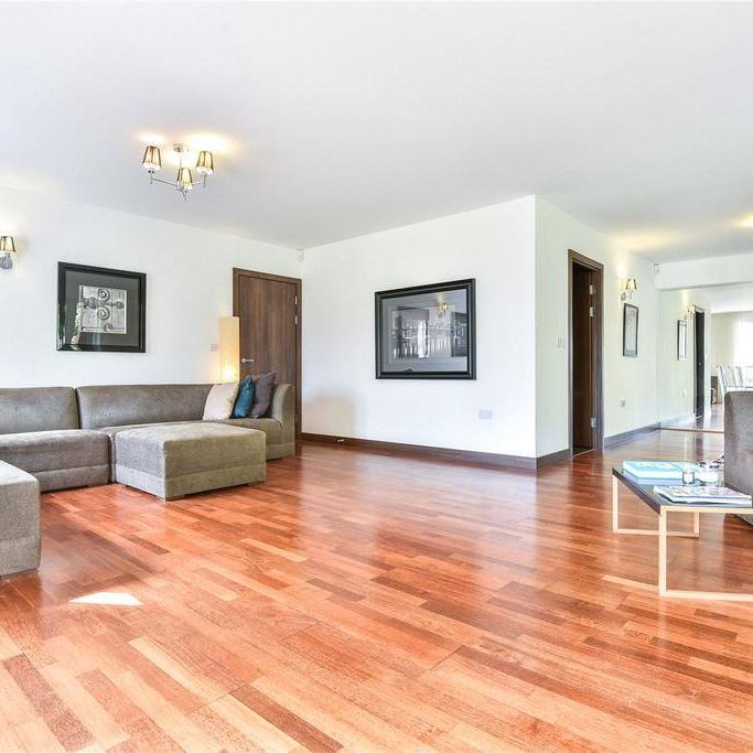 3 bedroom apartment to rent - Photo 1