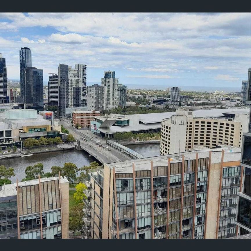 Stylish Inner-City Living with Panoramic Views - Photo 1