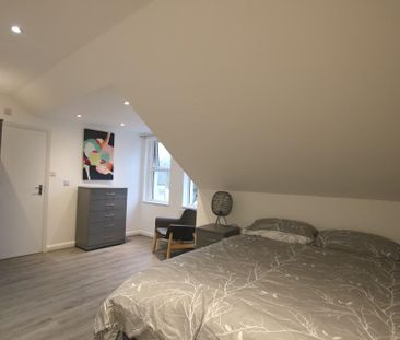 Studio to rent - Photo 2