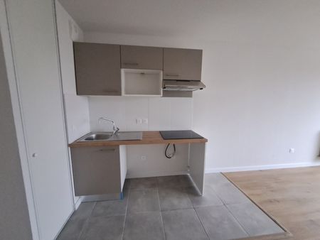 Location Appartement 3 pièces 58m² BRUGUIERES 31150 - Photo 2