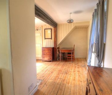 Colletts Fields, Broadway - Photo 3