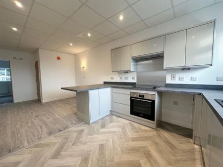 3 bedroom semi-detached house to rent - Photo 5
