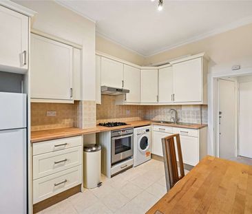 Charming period conversion in Bedford Park - Photo 6