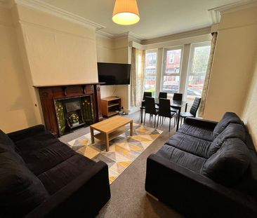 5 bedroom terraced house to rent - Photo 4