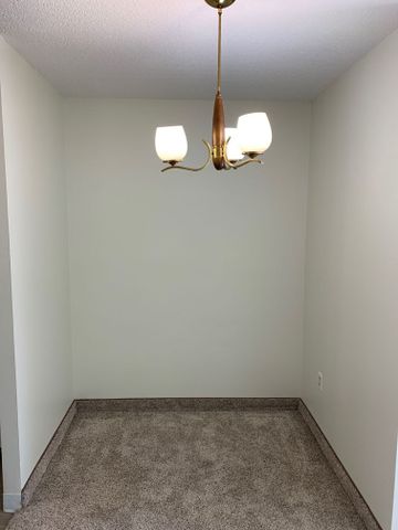 2 BDRM/1 BATH - 630 8TH ST E - Available NOW *December Rent Special!* - Photo 3