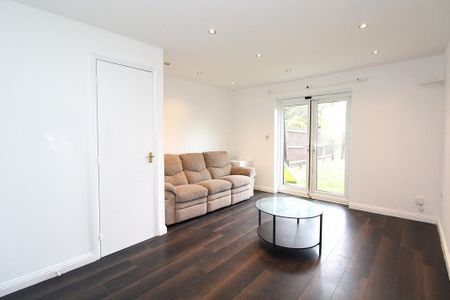 2 bedroom end of terrace house to rent - Photo 5