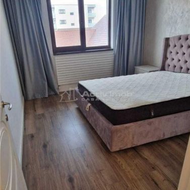 Vila - 4 camere - Ghimbav - Fotografie 1