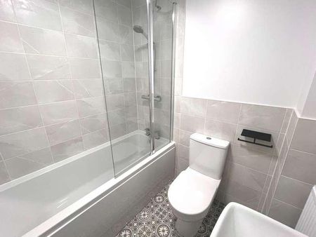 Finch Close, Exeter, EX2 - Photo 4