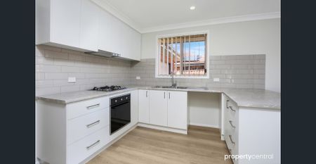 Beautifully Updated 3-Bedroom Home in Cranebrook - Photo 2