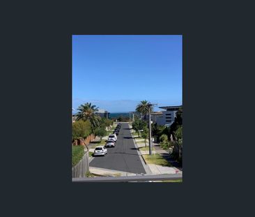 Great location with bay views - Photo 4