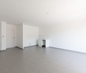 location Appartement T3 DE 66.07m² À NICE - Photo 2