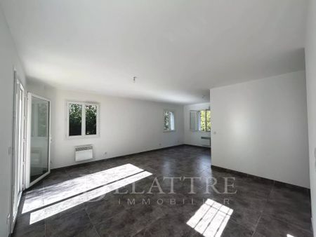 Location Appartement 4 pièces 90m² TOURRETTES SUR LOUP 06140 - Photo 2