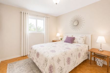 For Lease - 137 Bonham Boulevard, Mississauga, Ontario - Photo 3