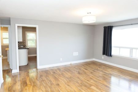 For Lease - 544 Ontario Street, St. Catharines, Ontario - Photo 2