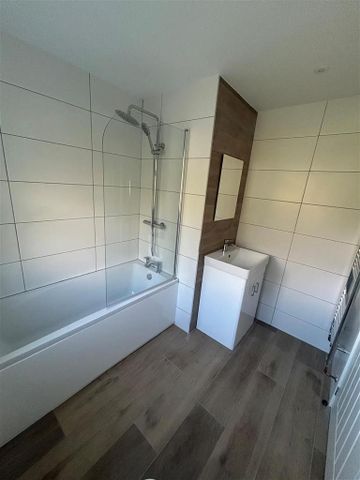 2 bedroom detached house to rent - Photo 2