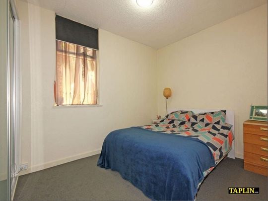 2/23 Moseley Street, Glenelg - Photo 1