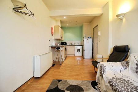 1 bedroom flat to rent - Photo 3