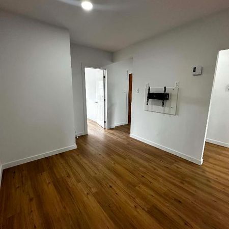 Grand 51/2 rénové/3chambres/wi-fi inclus/1050pi2/ haut duplex - Photo 4