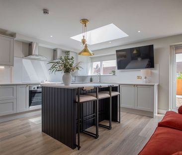 Allaway Avenue Room 3 - Photo 1