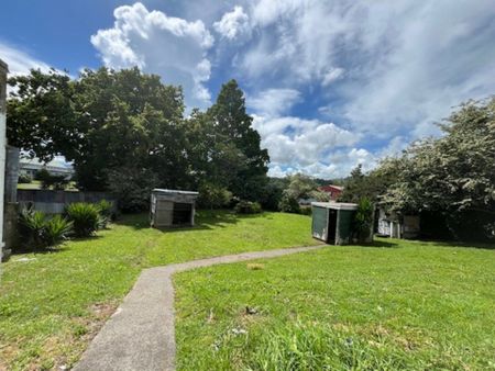 Renovated 3-Bedroom Home on Large Fully Fenced Section - Pets Considered - Photo 2